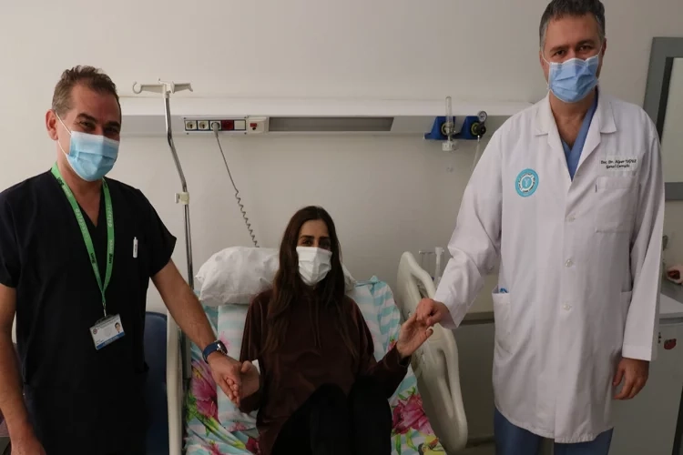 İzmir’de genç kız, acil organ nakli çağrısıyla kurtarıldı haberinin görseli