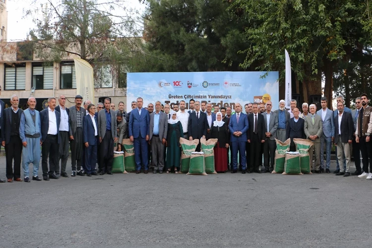 Diyarbakır’da çiftçilere kırmızı mercimek tohumu desteği haberinin görseli