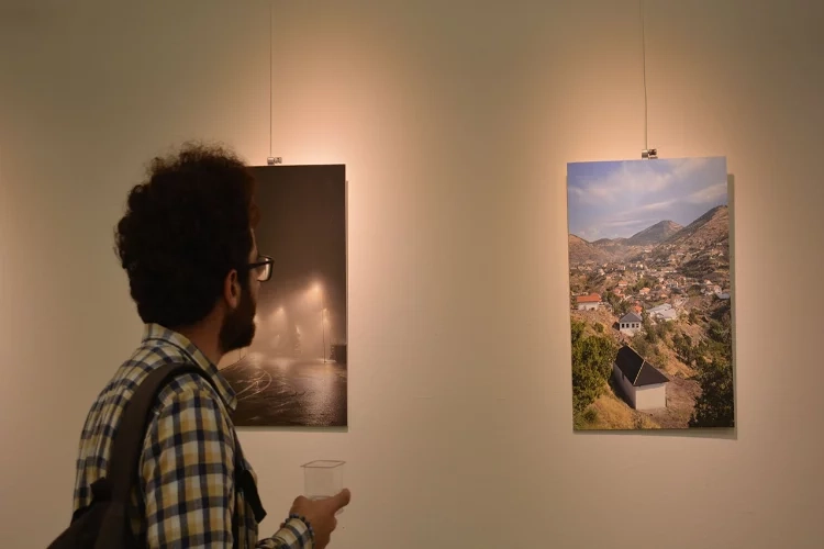 İzmir’de savaşın acı yüzü fotoğraflarla anlatıldı