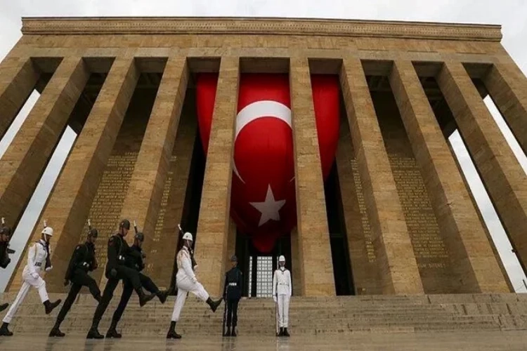10 Kasım resmi tatil mi? 10 Kasım'da okullar tatil olacak mı? haberinin görseli