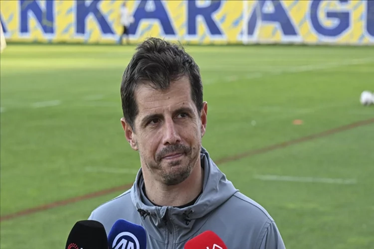Emre Belözoğlu hakemlerin kendisine olan tavrından rahatsız haberinin görseli