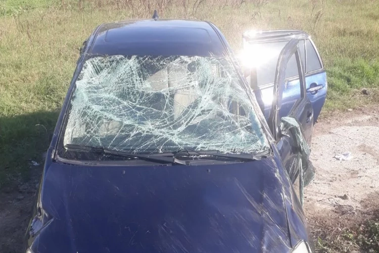 Samsun'da kaza: Otomobil kavşakta takla attı haberinin görseli