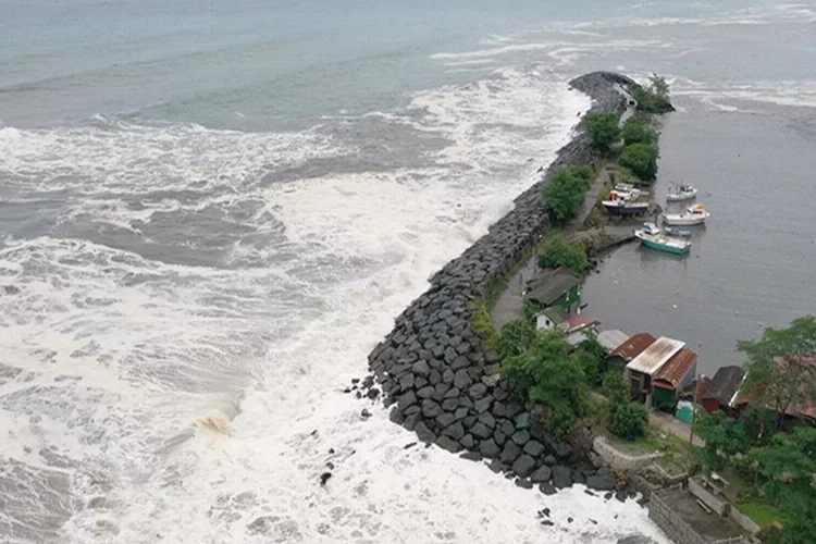 Doğu Karadeniz'de deniz içindeki faylar risk oluşturuyor haberinin görseli