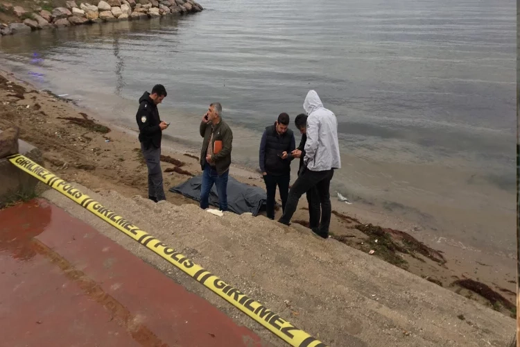 Kocaeli sahilde kadın cesedi bulundu haberinin görseli