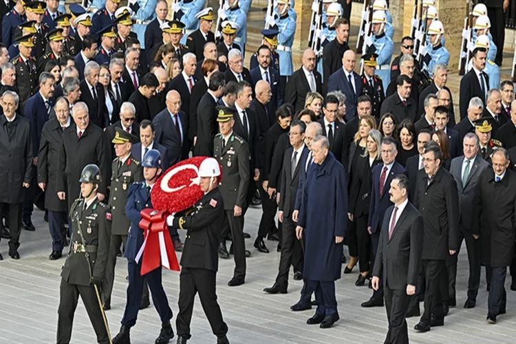 Mustafa Kemal Atatürk için Anıtkabir'de devlet töreni düzenlendi haberinin görseli