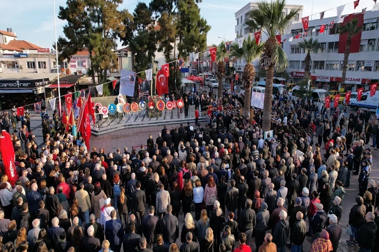Atatürk Balıkesir’de özlemle anıldı haberinin görseli