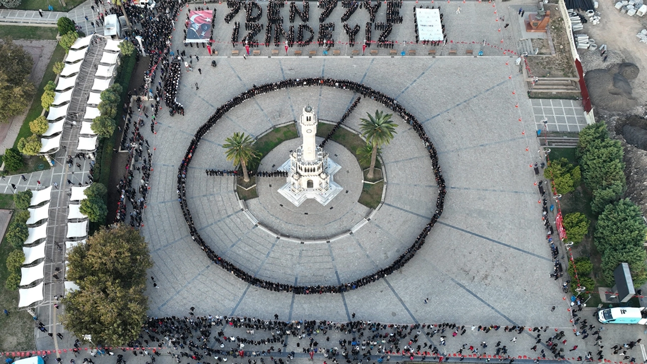 Mustafa Kemal Atatürk İzmir ve çevre illerde anıldı