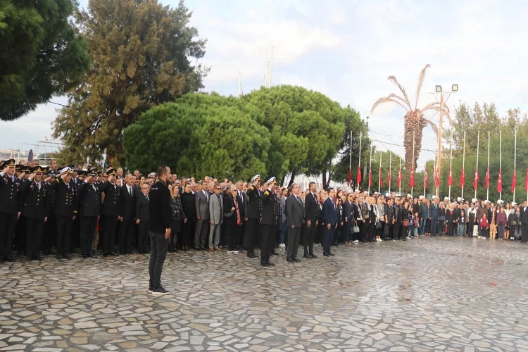 Mustafa Kemal ebediyete intikalinin 85.yılında Foça’da özlemle anıldı haberinin görseli