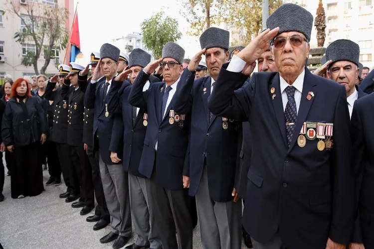 85 yıllık hasretin sirenleri Karşıyaka’nın dört bir yanında duyuldu haberinin görseli