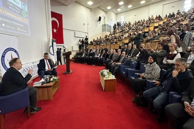 Kütahya’da “Mavi Vatan ve Türk Denizcilik Tarihi” başlıklı konferans haberinin görseli