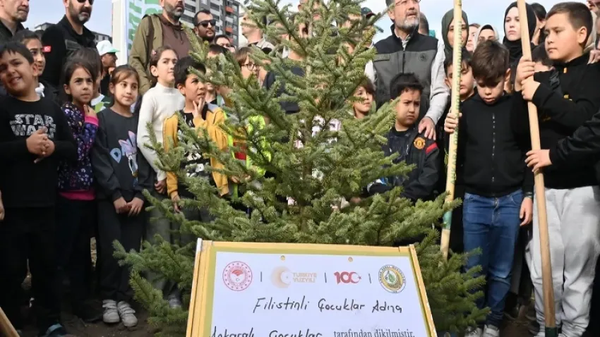 5 milyon 2023 fidan toprakla buluşturuldu