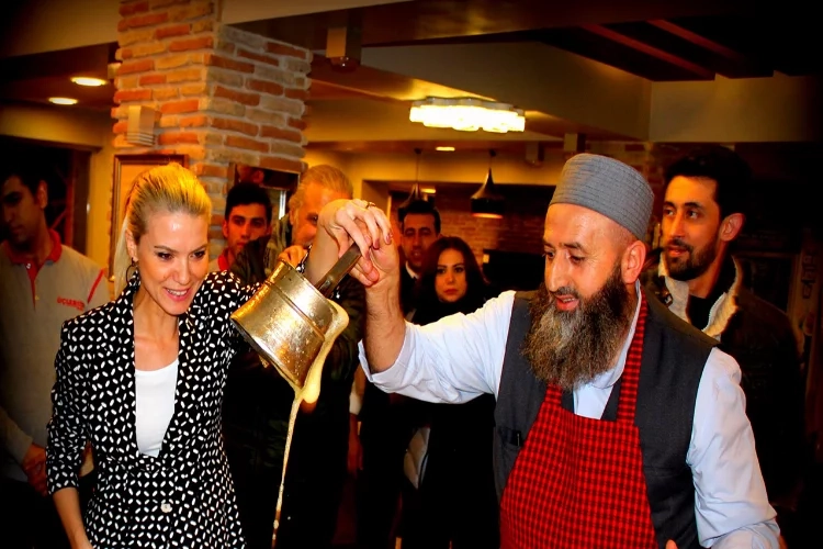 Erzurum'da dönerci Atatürk'e hakaret etti! haberinin görseli