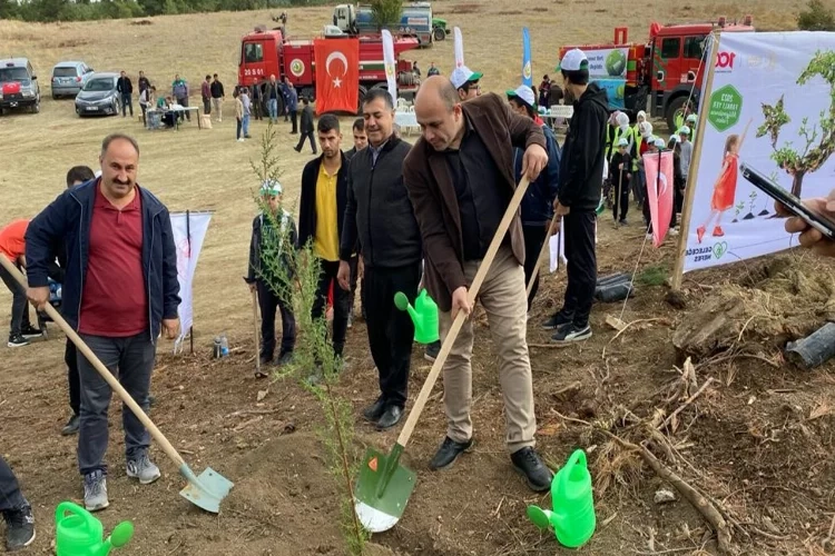 Denizli’de Cumhuriyet için fidan dikimi yapıldı