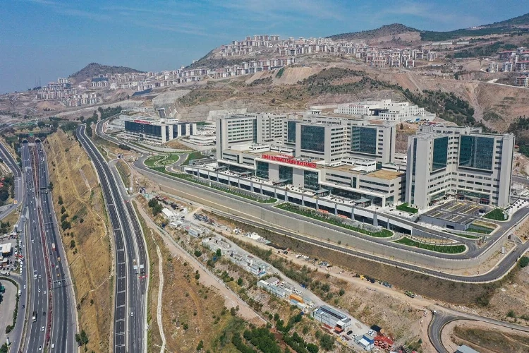Sabahtan akşama şehir hastanesi… İzmir Tabip Odası o saha raporunu paylaştı haberinin görseli
