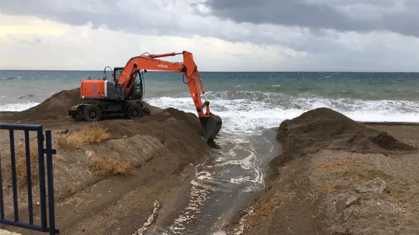 İZSU, kuvvetli yağışlara karşı tam kadro sahada