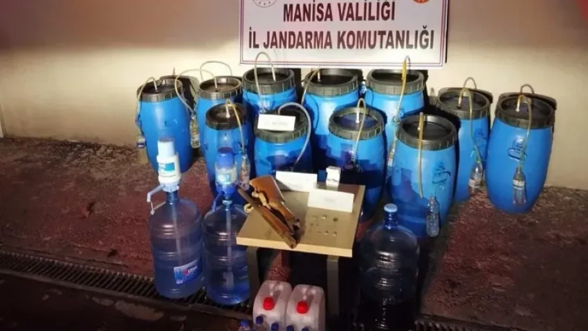 Manisa'da jandarma sahte alkole geçit vermiyor haberinin görseli