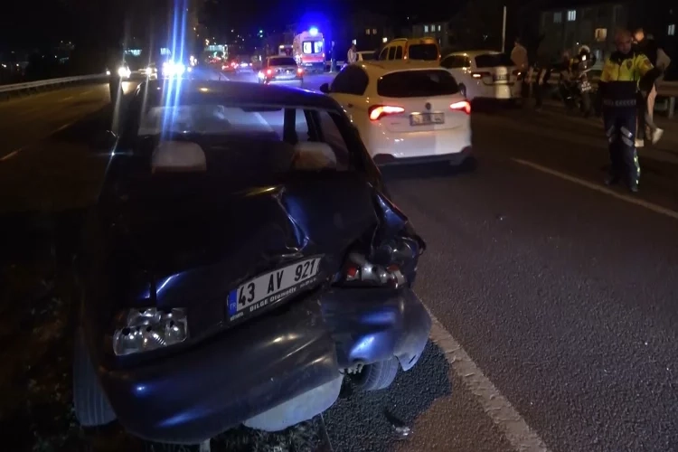 Kütahya'da zincirleme trafik kazası haberinin görseli
