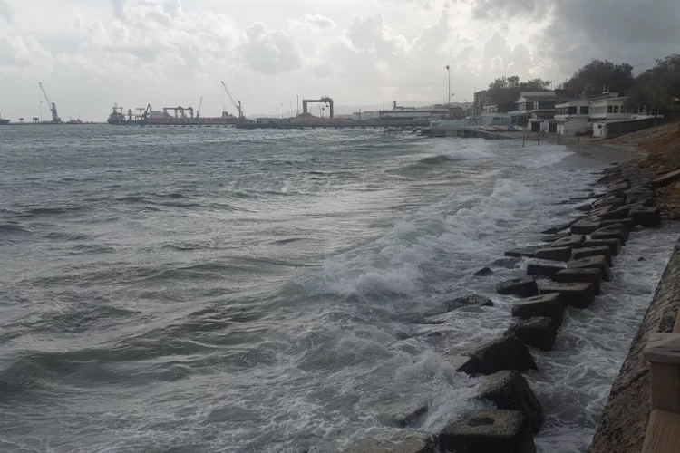 Tekirdağ'da şiddetli lodos etkili oldu haberinin görseli