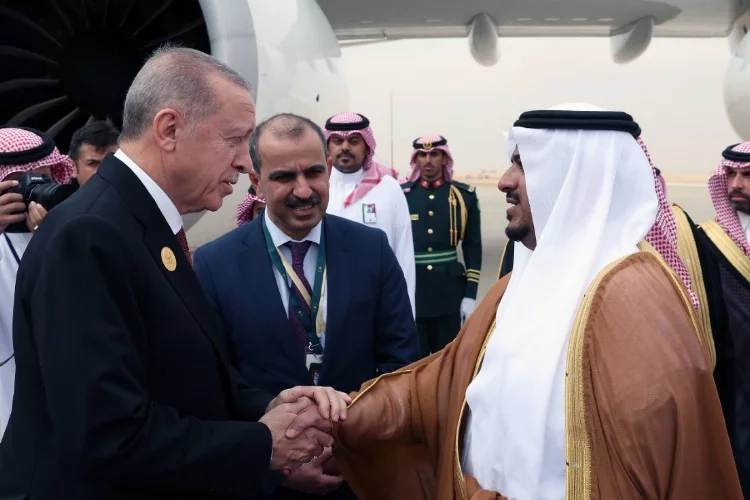 Cumhurbaşkanı Erdoğan “Olağanüstü İslam Zirvesi” için Riyad'da haberinin görseli