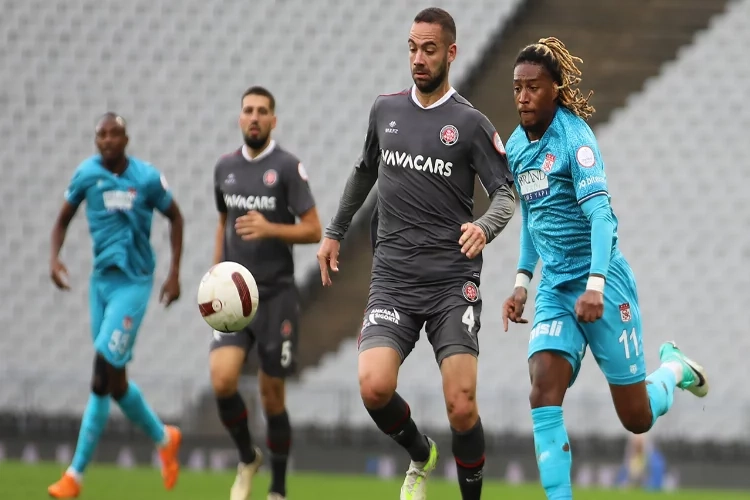 Sivasspor, Fatih Karagümrük’e yenildi haberinin görseli