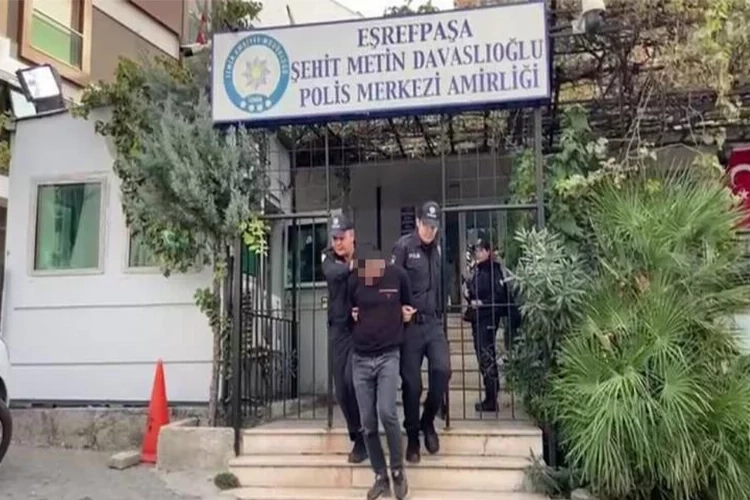 İzmir haber: 32 ilde aranan suç makinesi kıskıvrak yakalandı   haberinin görseli
