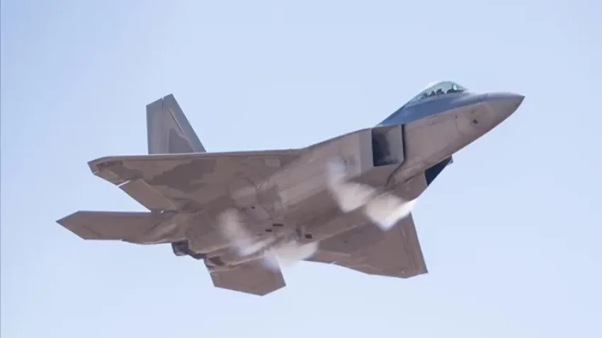 Akdeniz'de bir ABD askeri uçağı düştü haberinin görseli