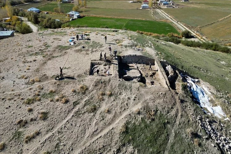 Van'daki İremir Höyüğü'nde Demir Çağı izleri araştırılıyor