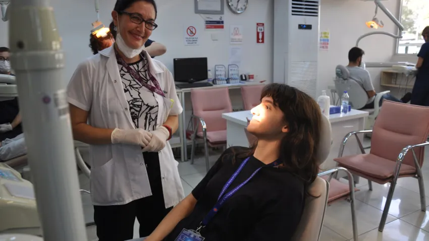 Ege Üniversitesi Diş Hekimliği Fakültesi 