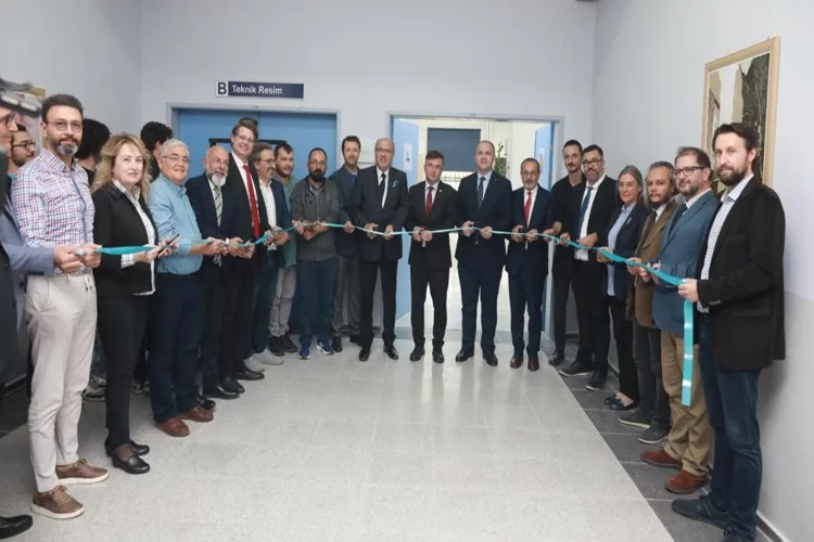 Dokuz Eylül Üniversitesi’nin Akış Dinamiği ve Benzetim Laboratuvarı açıldı