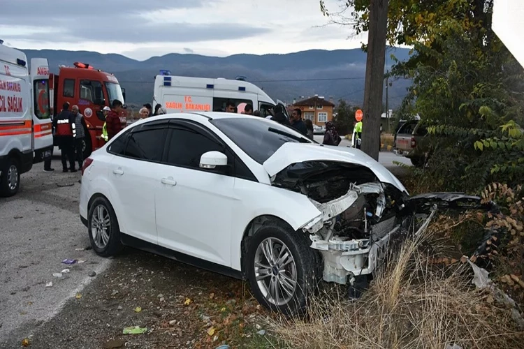 Kastamonu'da Cip ve Otomobil Çarpıştı: 2'si çocuk 6 yaralı