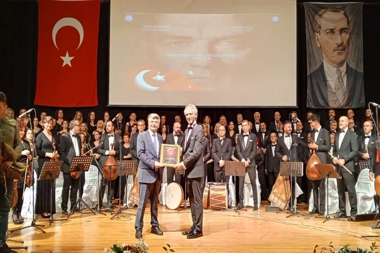 Atatürk Kültür Merkezi’nde 'Cumhuriyetimizin 100. Yılı ve Atatürk Özel Konseri'