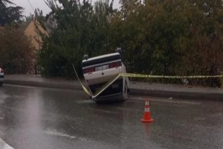 Elazığ’da otomobil ters döndü: 1 yaralı