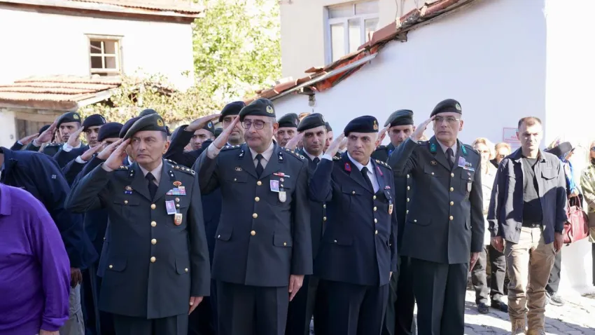 Kamuran Orhon İzmir’de defnedildi (4)