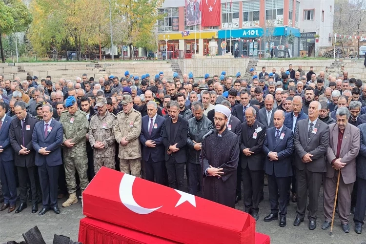 Şehit polis memuru Lütfü Baykar son yolculuğuna uğurlandı