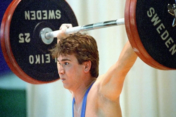 Dünya sporunun unutulmaz ismi Naim Süleymanoğlu kimdir? Kaç kere şampiyon oldu? Kaç yaşında, neden öldü? haberinin görseli