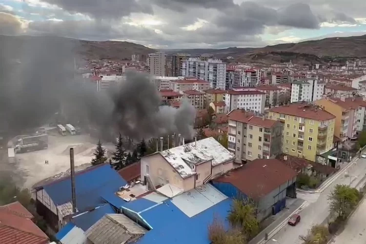 Çankırı'da bir ev alevlere teslim oldu