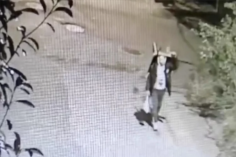 El arabasıyla geldi, 5 milyon liralık vurgun yaptı haberinin görseli