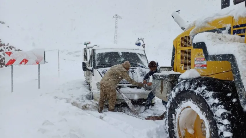 karda mahsur olan vatandaşlar (1)