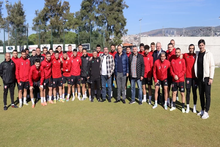 Karşıyaka, Efeler 09 maçına hazırlanıyor haberinin görseli