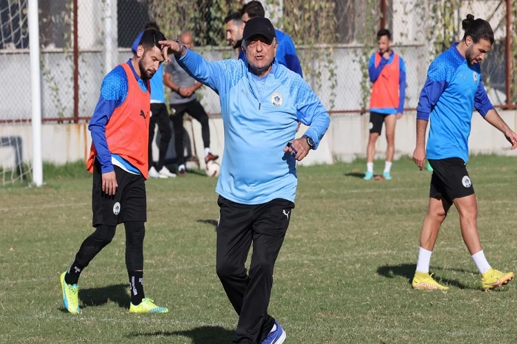 Yılmaz Vural, Menemen FK’da başarıya imza atıyor haberinin görseli