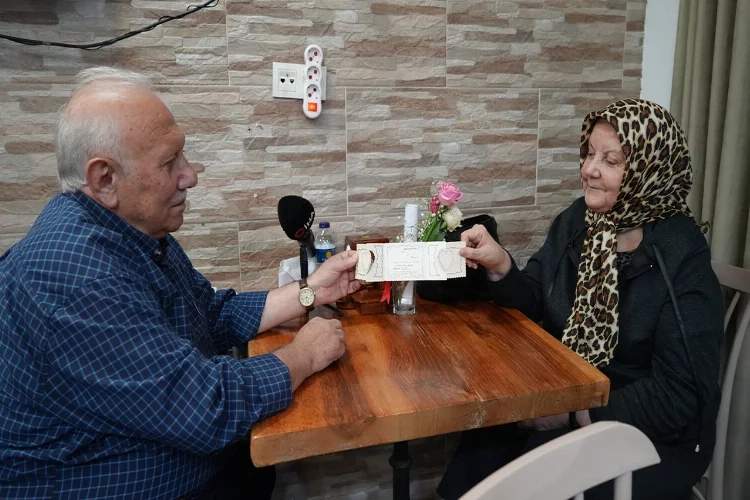 Yarım asırlık örnek evlilik: Yaşlı çiftten gençlere tavsiyeler haberinin görseli