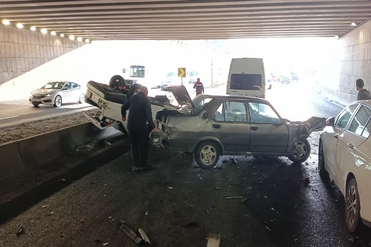 Ankara'da zincirleme kaza: 14 araç birbirine girdi