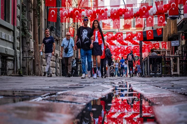 İzmir’de Cumhuriyet’in 100. Yıl Coşkusu Fotoğraf Yarışması sonuçlandı