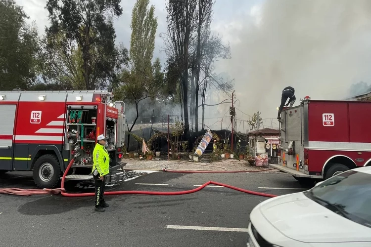 İzmir Torbalı'da restoran yangını