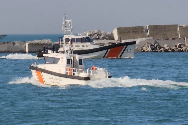 Zonguldak’ta batan gemideki kayıp mürettebatları arama çalışmaları dördüncü gününde