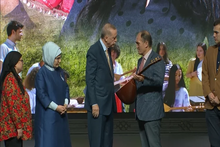 Cumhurbaşkanı Erdoğan’ın duygusal anları haberinin görseli