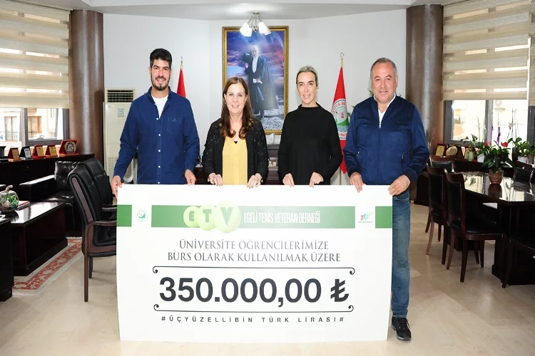 Tenis turnuvasının geliri Balçova’da bursa dönüştü