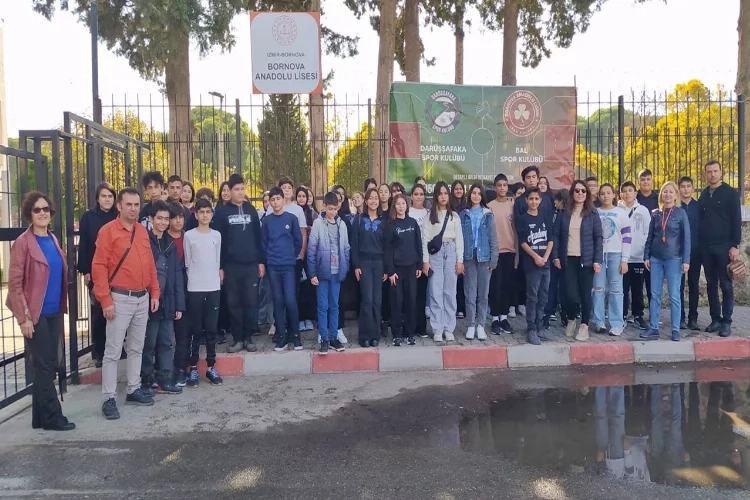 Muğlalı öğrenciler Aydın ve İzmir’de okulları gezdi  haberinin görseli
