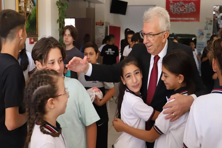 Ödemiş Belediye Başkanı Mehmet Eriş’ten öğretmenler günü mesajı