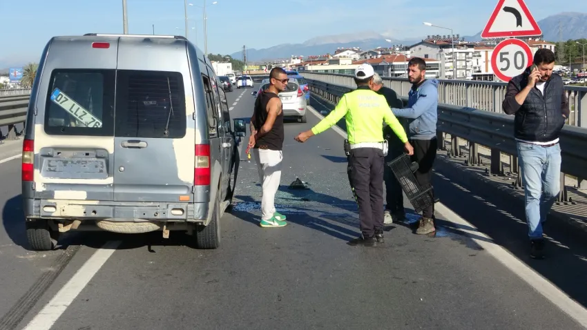 Yola düşen boş sebze kasası (2)
